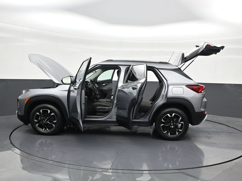 Used 2023 Chevrolet TrailBlazer LT FWD image 38