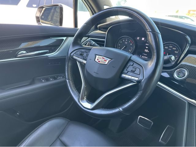 Certified 2023 Cadillac XT6 Sport w/ Technology Package AWD/4WD image 7