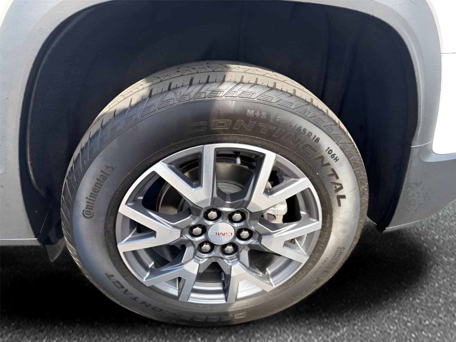 Certified 2023 GMC Acadia SLT FWD image 10