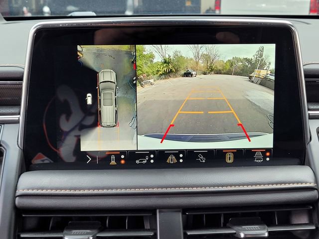 Used 2024 GMC Yukon AT4 w/ Technology Package image 12