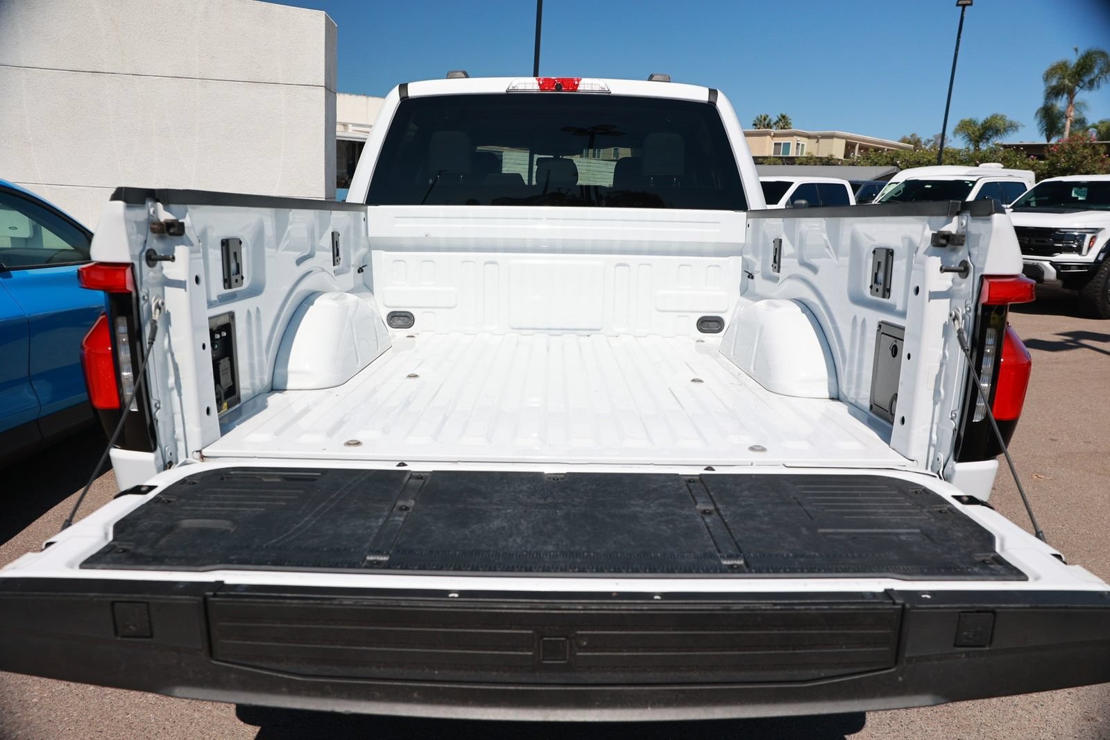 Used 2024 Ford F150 Lightning Flash AWD/4WD image 40