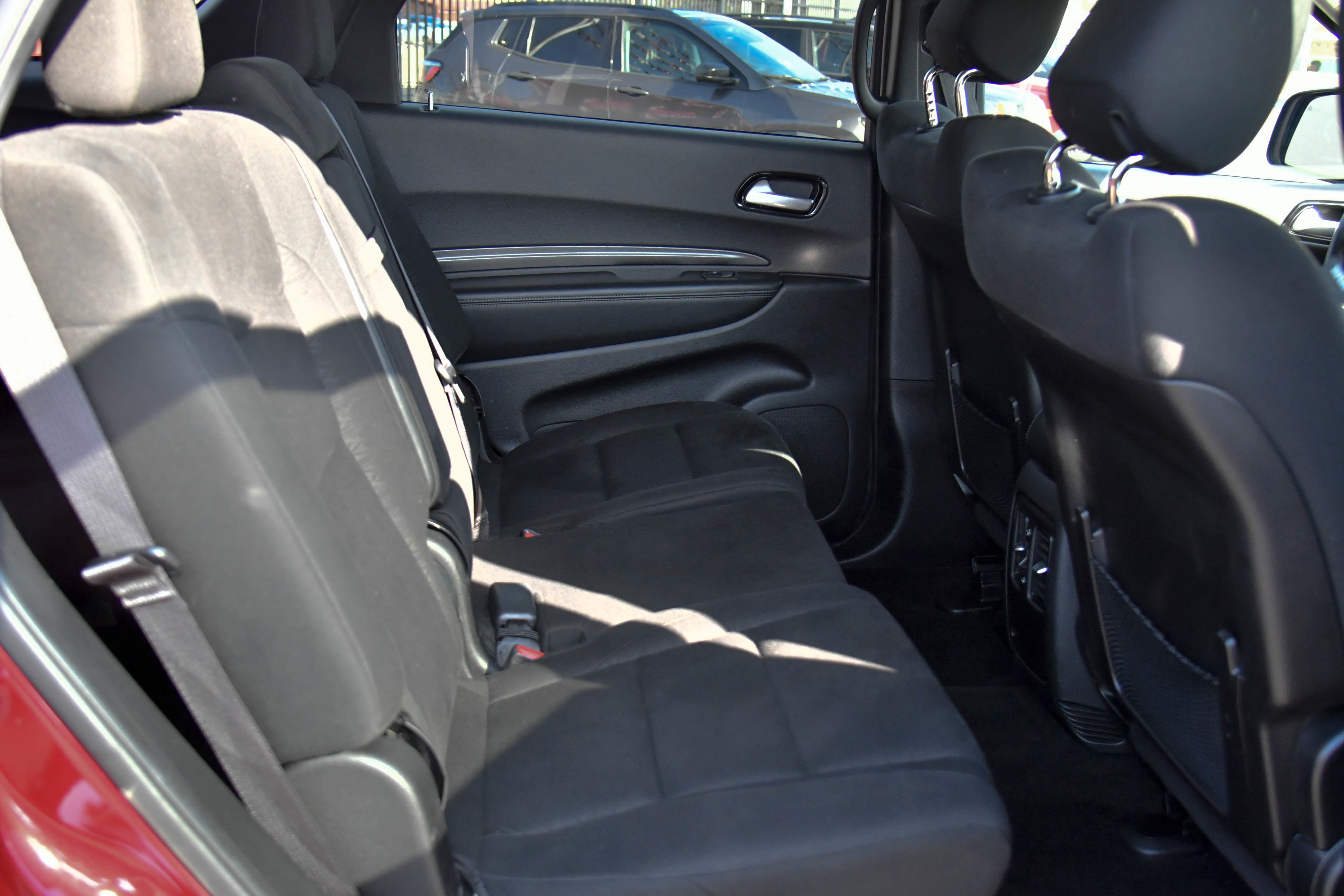 Used 2022 Dodge Durango SXT image 41