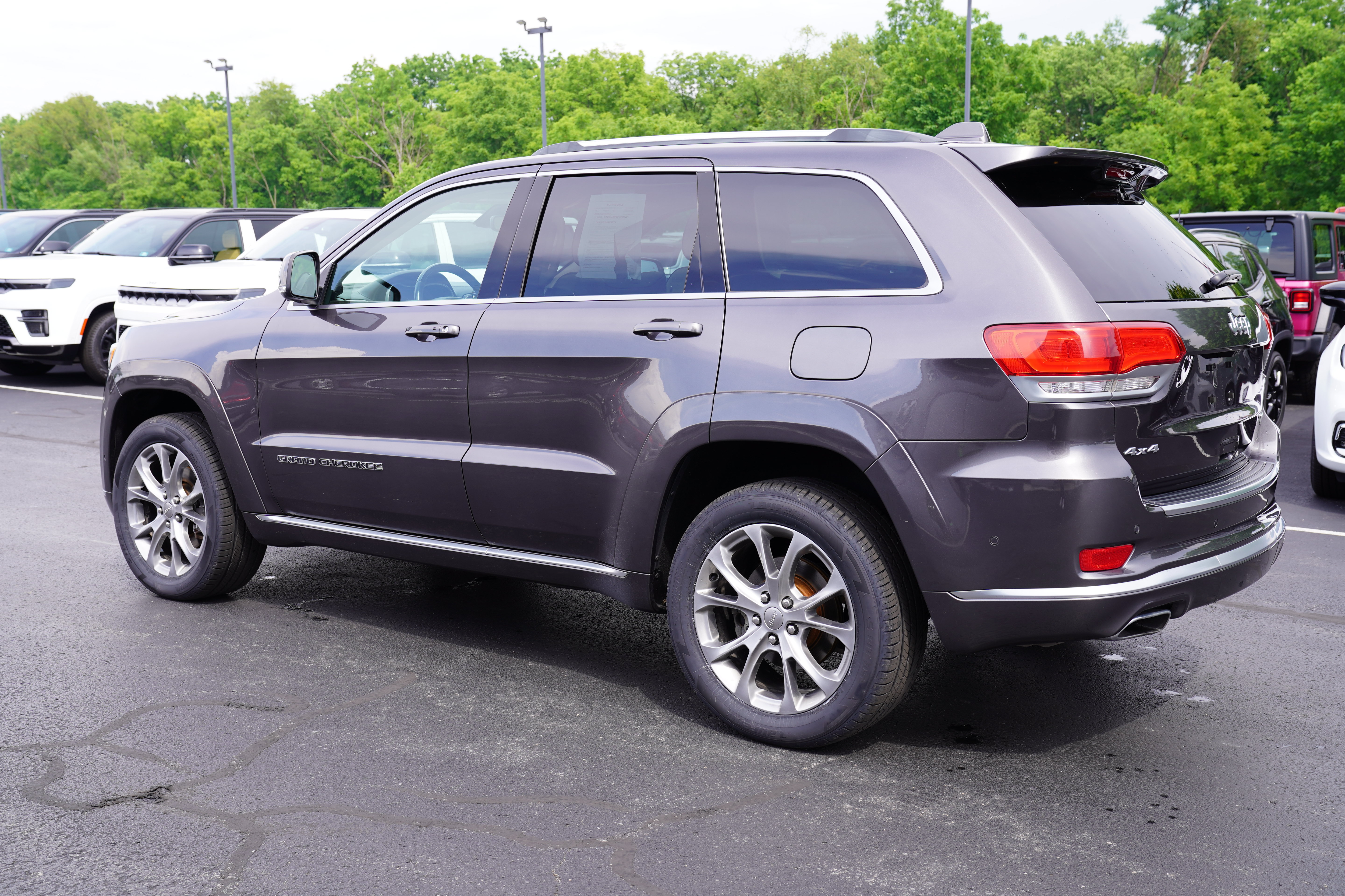 Used 2020 Jeep Grand Cherokee Summit w/ Platinum Series Group AWD/4WD image 9