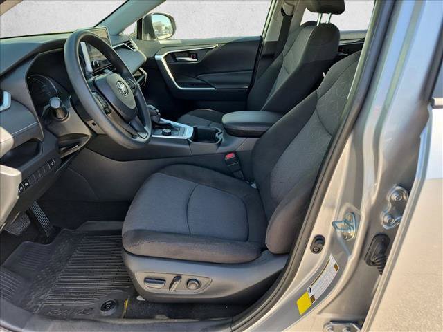 Used 2025 Toyota RAV4 XLE w/ Convenience Package AWD/4WD image 16