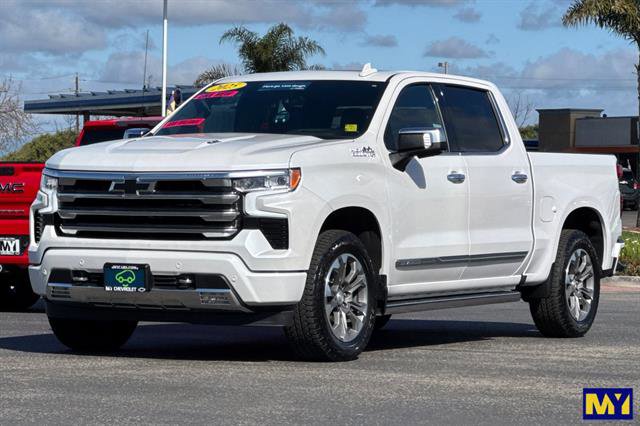 Used 2025 Chevrolet Silverado 1500 High Country w/ Technology Package AWD/4WD image 8
