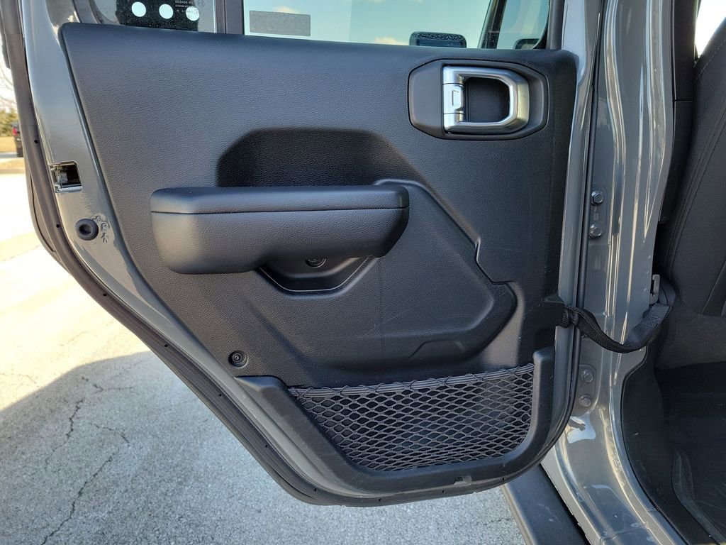 Used 2020 Jeep Gladiator Sport w/ Quick Order Package 24S image 9