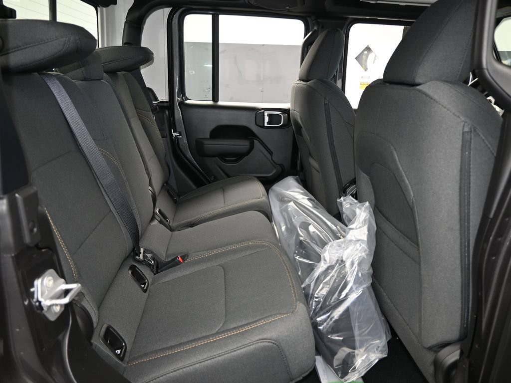 New 2026 Jeep Gladiator Sport AWD/4WD image 33