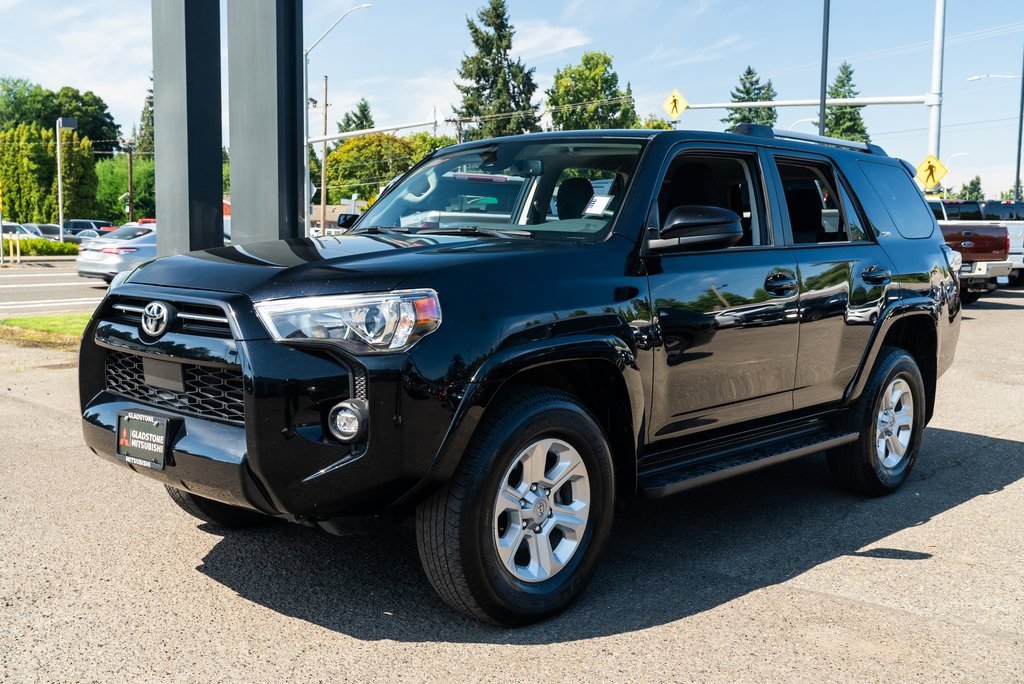Used 2024 Toyota 4Runner SR5 image 3