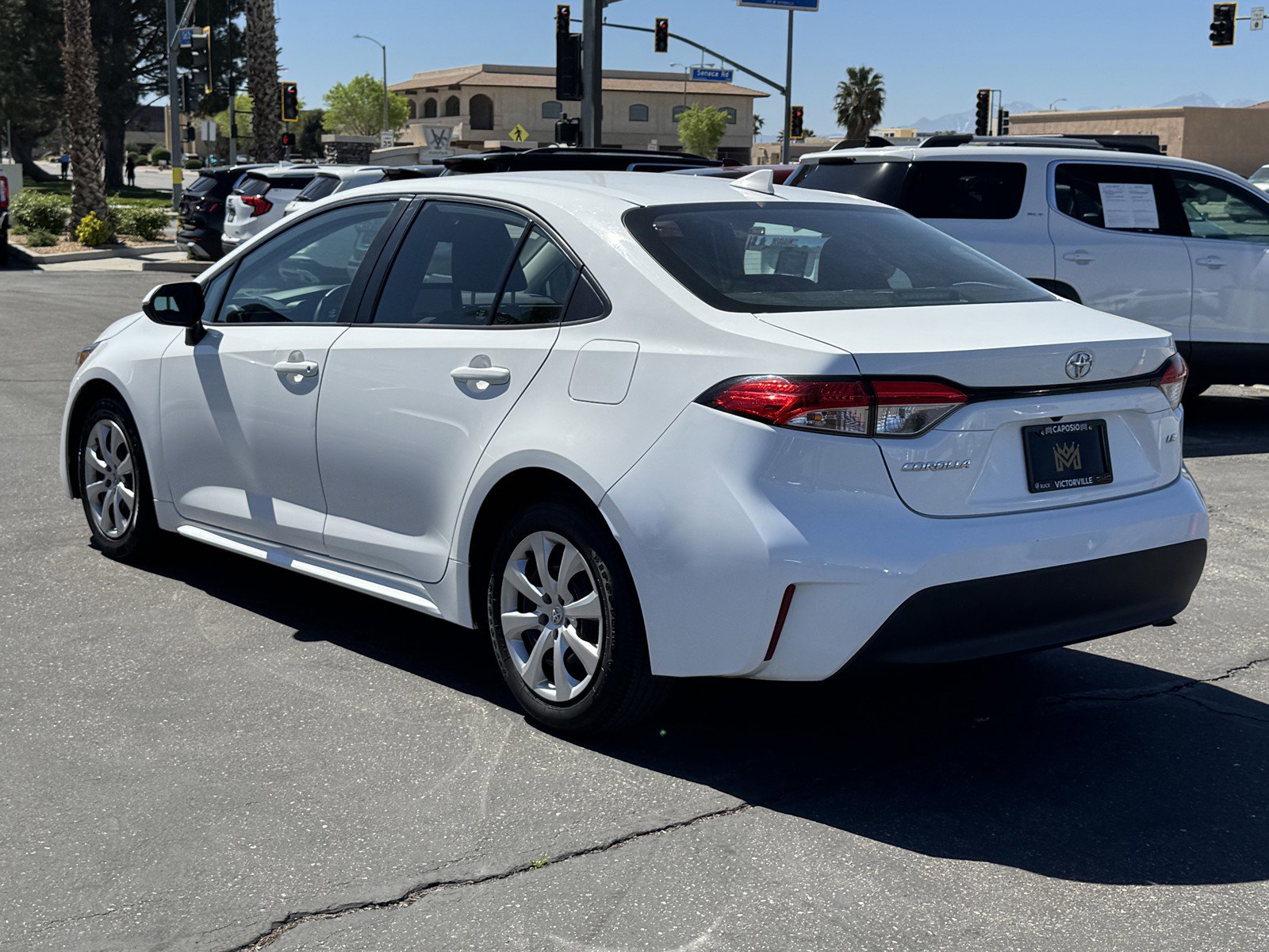 Used 2023 Toyota Corolla LE FWD image 4