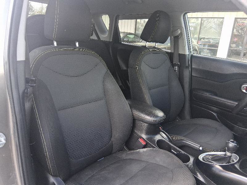 Used 2014 Kia Soul + FWD image 20