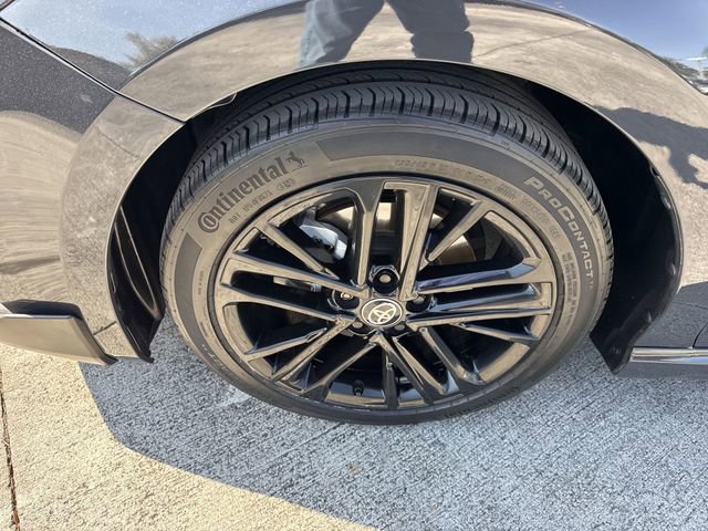 Used 2025 Toyota Camry SE image 10