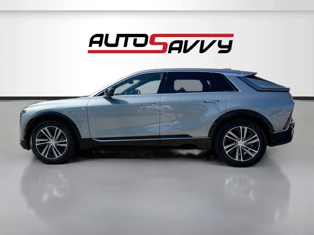 Used 2026 Cadillac Lyriq Luxury AWD/4WD image 4