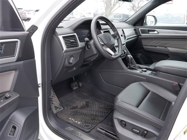 Certified 2023 Volkswagen Atlas Cross Sport SE image 12