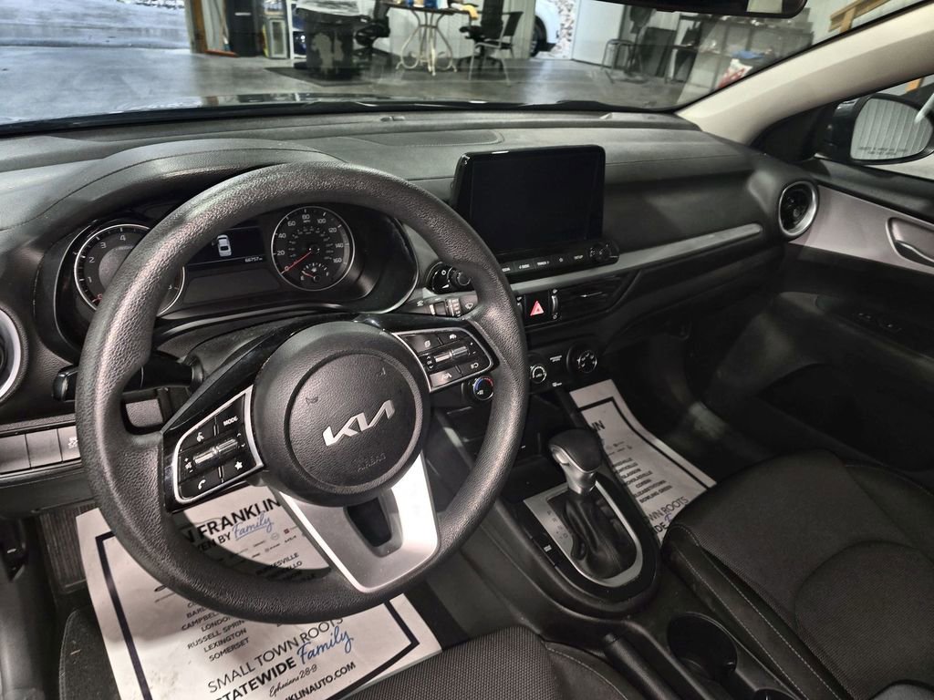 Used 2023 Kia Forte LXS image 14