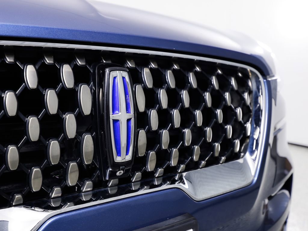 Used 2020 Lincoln Aviator Grand Touring w/ Equipment Group 302A image 4