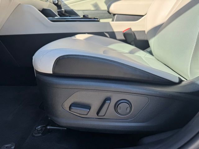 Certified 2025 Kia Sportage EX FWD image 15