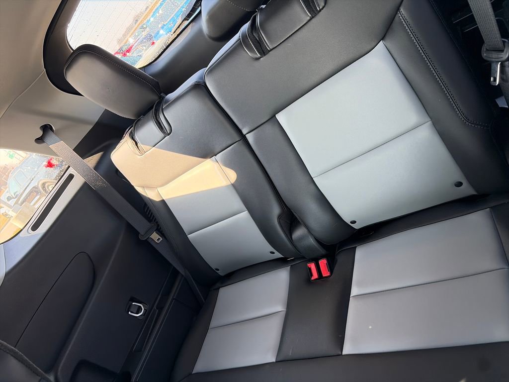 Used 2023 Ford Explorer XLT w/ Equipment Group 202A image 29