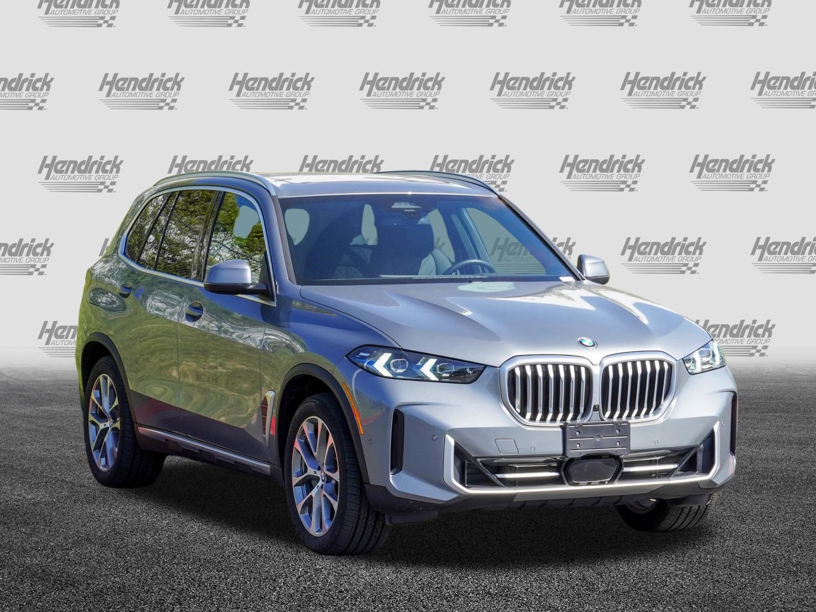 Certified 2025 BMW X5 xDrive40i w/ Premium Package AWD/4WD image 2