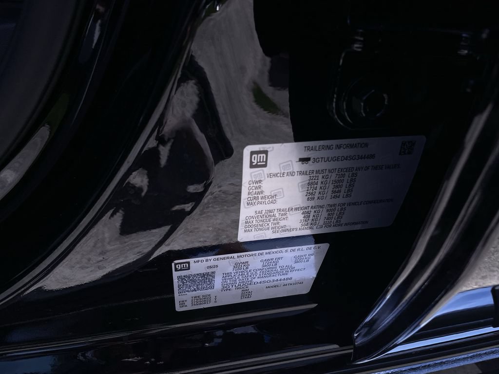 Certified 2025 GMC Sierra 1500 Denali AWD/4WD image 34