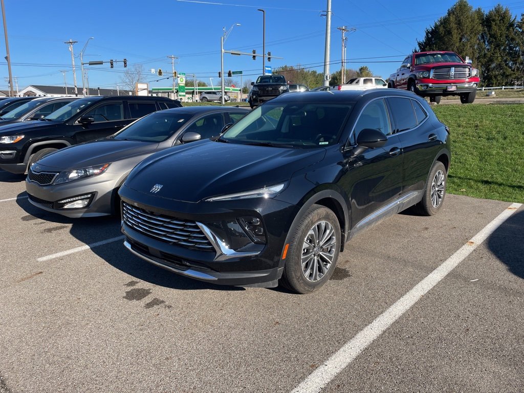 Used 2025 Buick Envision Preferred image 2