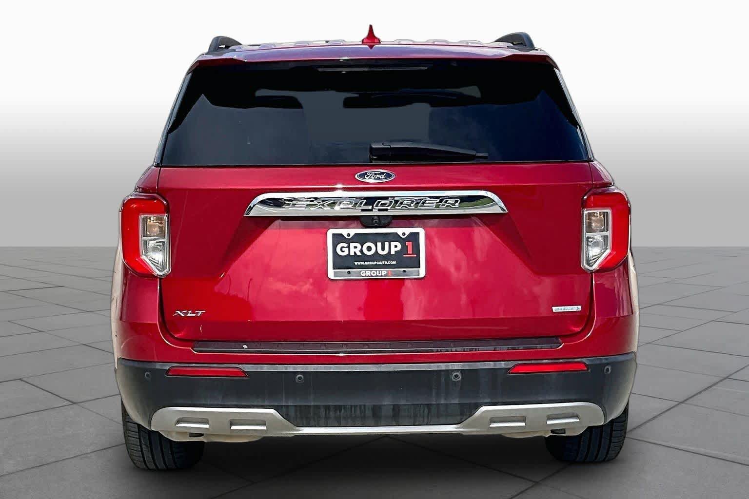 Used 2020 Ford Explorer XLT w/ Equipment Group 202A RWD image 5