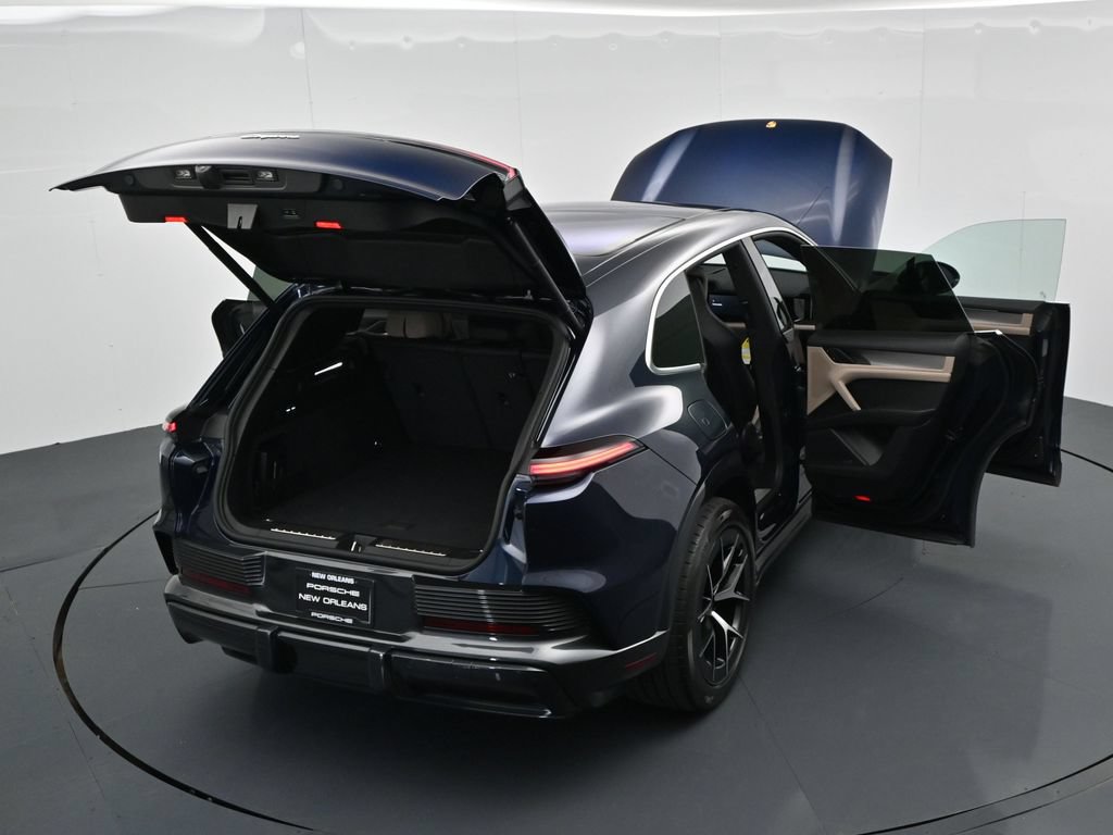 New 2026 Porsche Cayenne Electric AWD/4WD image 17