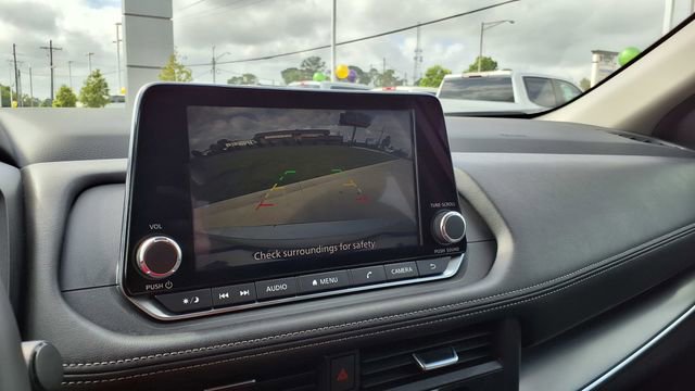 Used 2025 Nissan Rogue SV AWD/4WD image 27