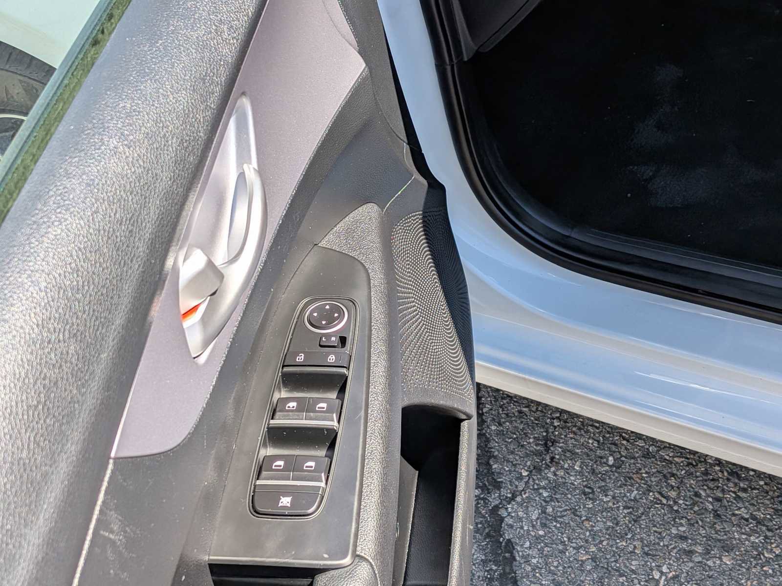 Used 2024 Kia Forte LXS image 8