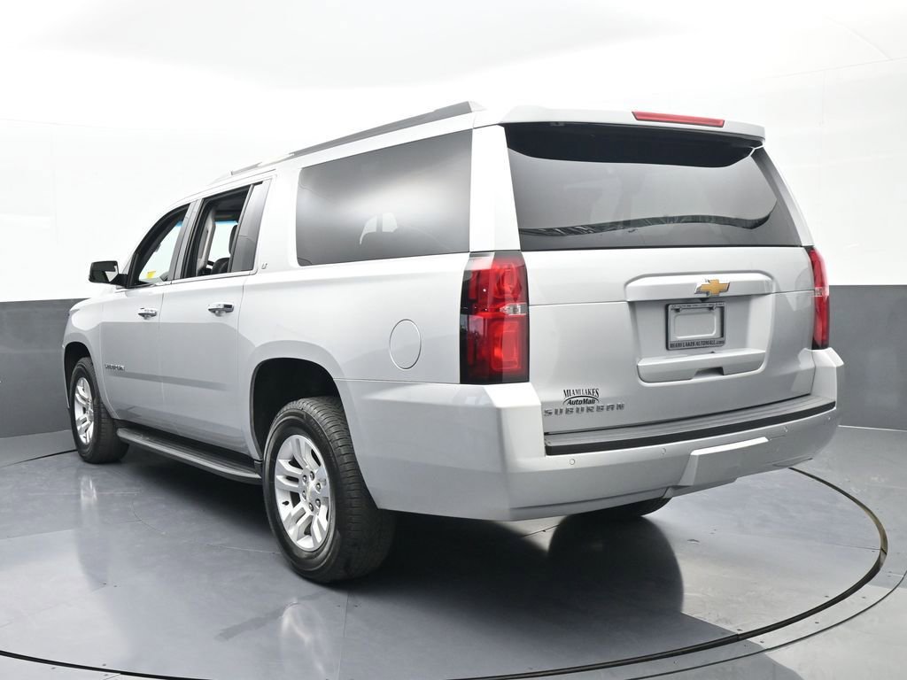 Used 2018 Chevrolet Suburban LT image 4