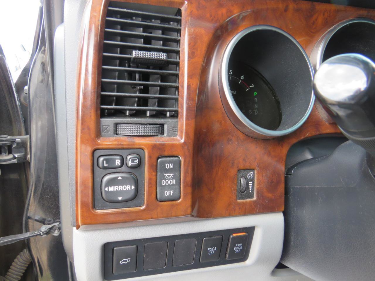 Used 2008 Toyota Sequoia Limited RWD image 11