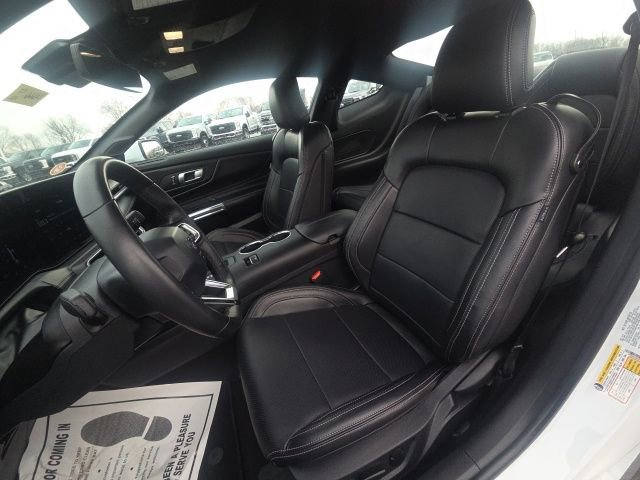 Used 2025 Ford Mustang Premium image 21
