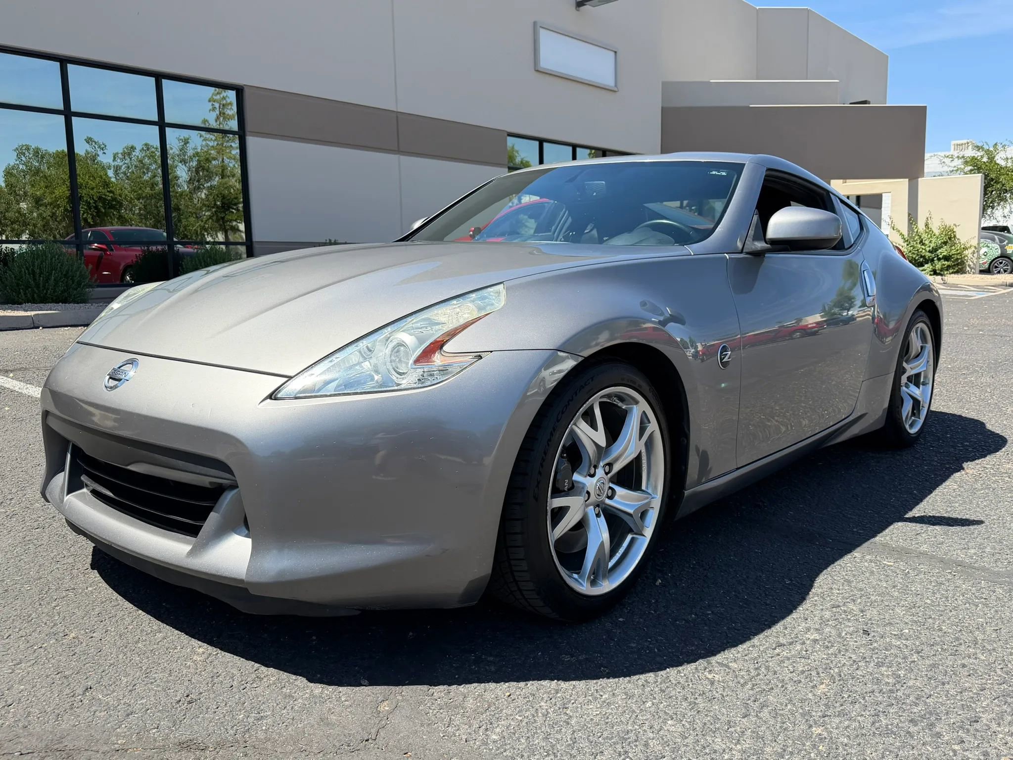 Used 2009 Nissan 370Z Touring w/ Sport Pkg RWD image 5