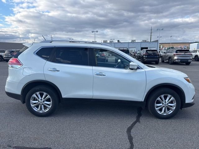 Used 2015 Nissan Rogue SV w/ SV Premium Package AWD/4WD image 4