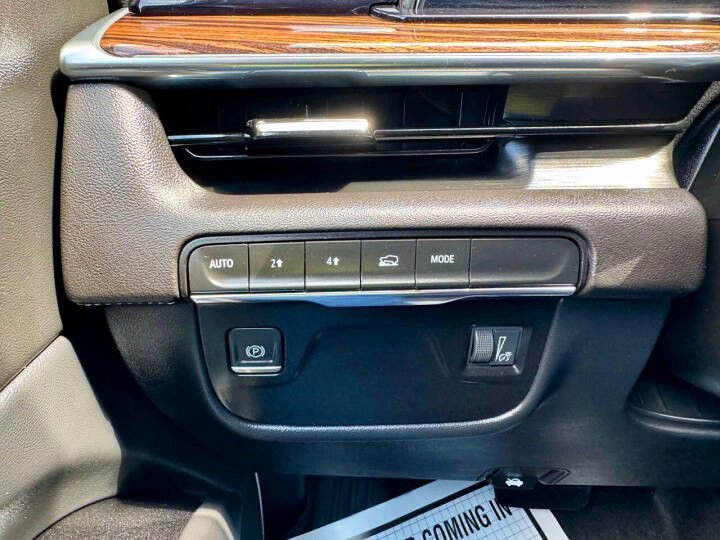 Used 2021 Cadillac Escalade Luxury image 23