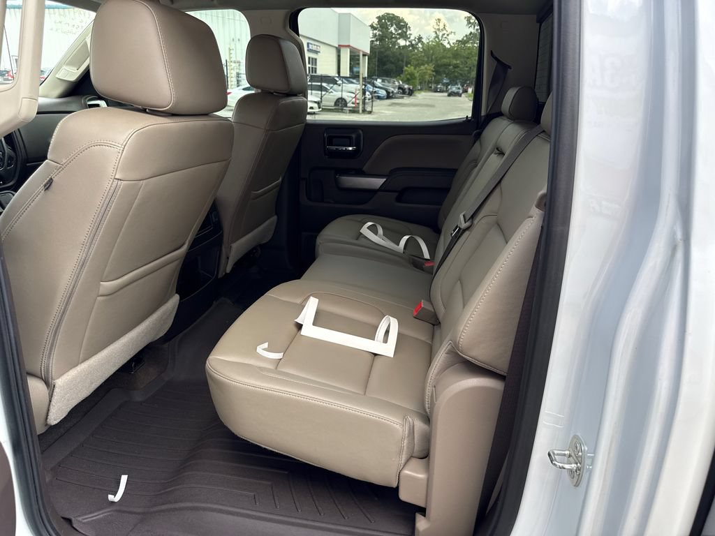 Used 2018 Chevrolet Silverado 1500 LTZ Z71 w/ LTZ Plus Package AWD/4WD image 10