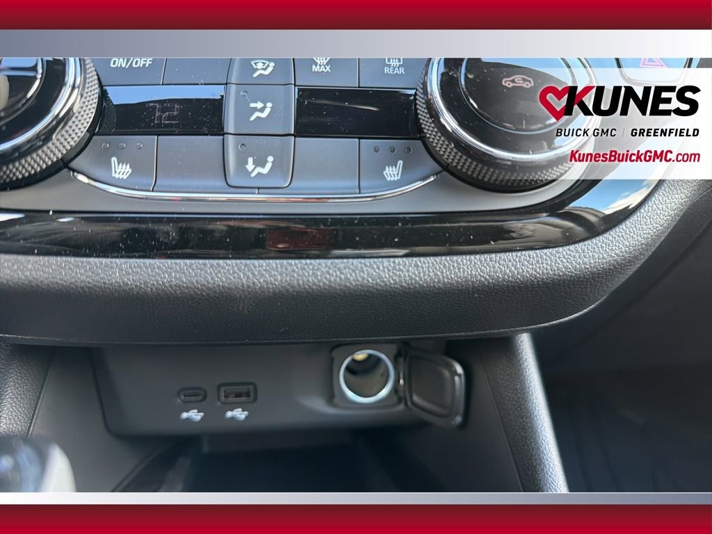 New 2026 Buick Envista Sport Touring image 29