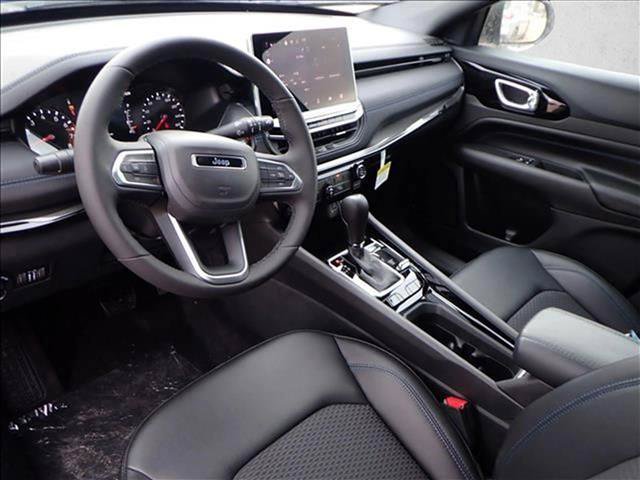 New 2026 Jeep Compass Latitude AWD/4WD image 10
