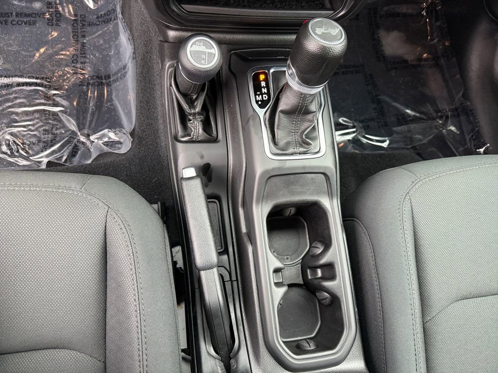 Used 2022 Jeep Wrangler Unlimited Sport image 11
