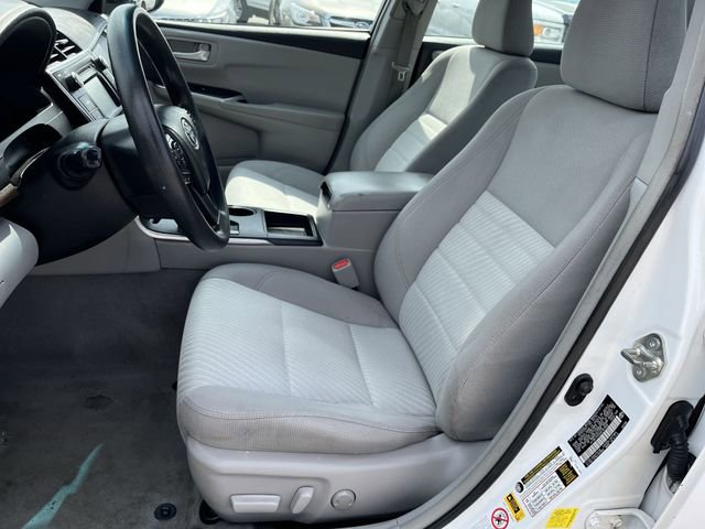 Used 2016 Toyota Camry LE FWD image 14