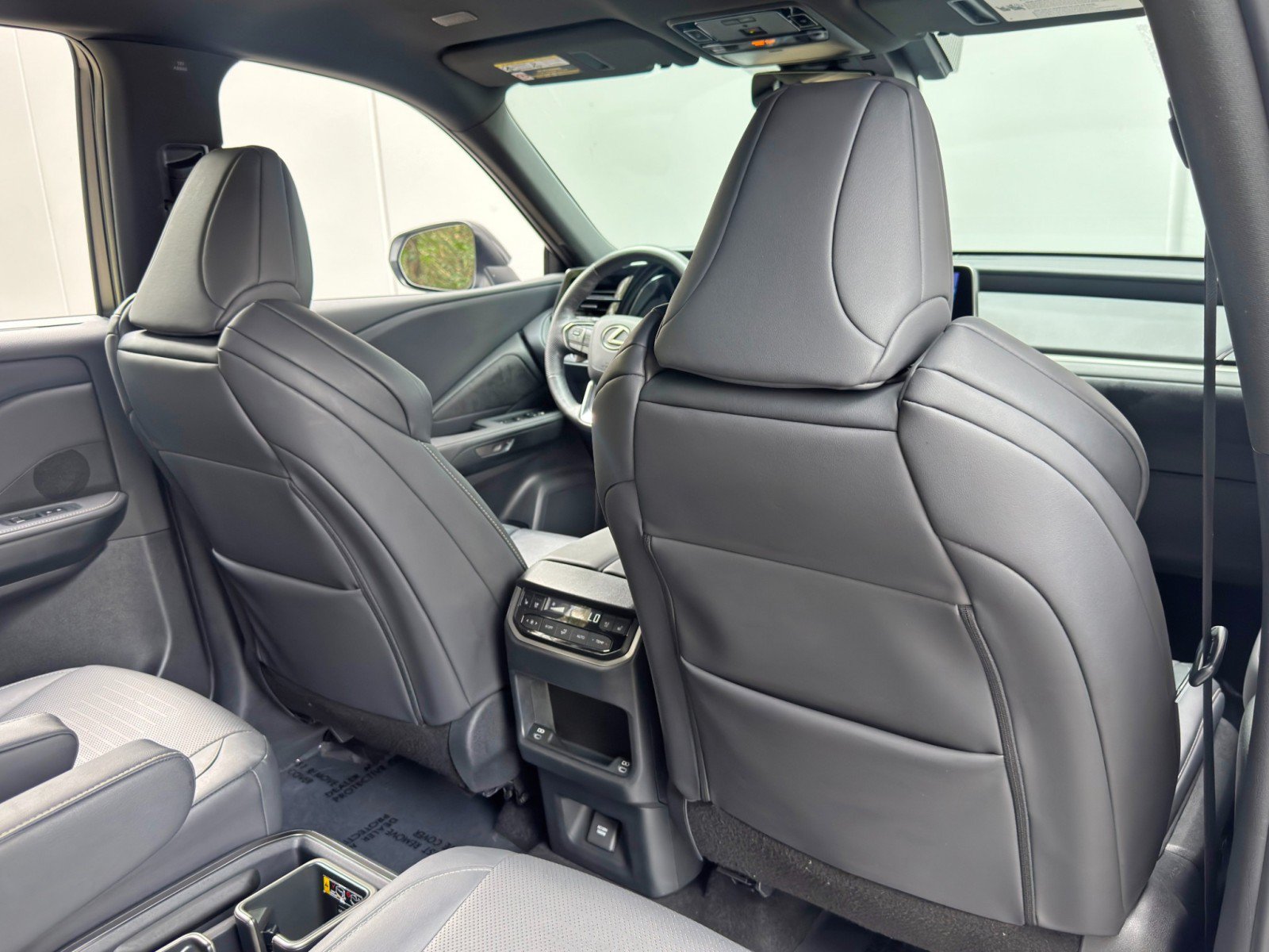 Used 2024 Lexus TX 500h AWD w/ Technology Package image 35