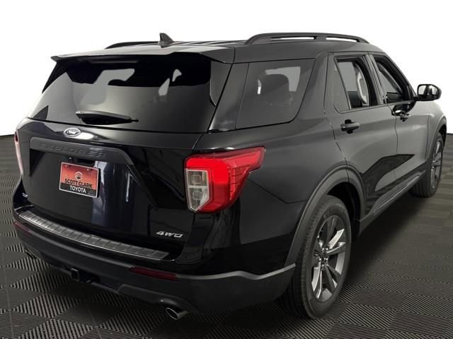 Used 2021 Ford Explorer XLT w/ Equipment Group 202A AWD/4WD image 9