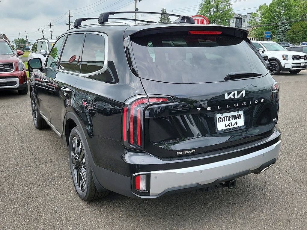 Used 2024 Kia Telluride SX w/ Towing Package image 3
