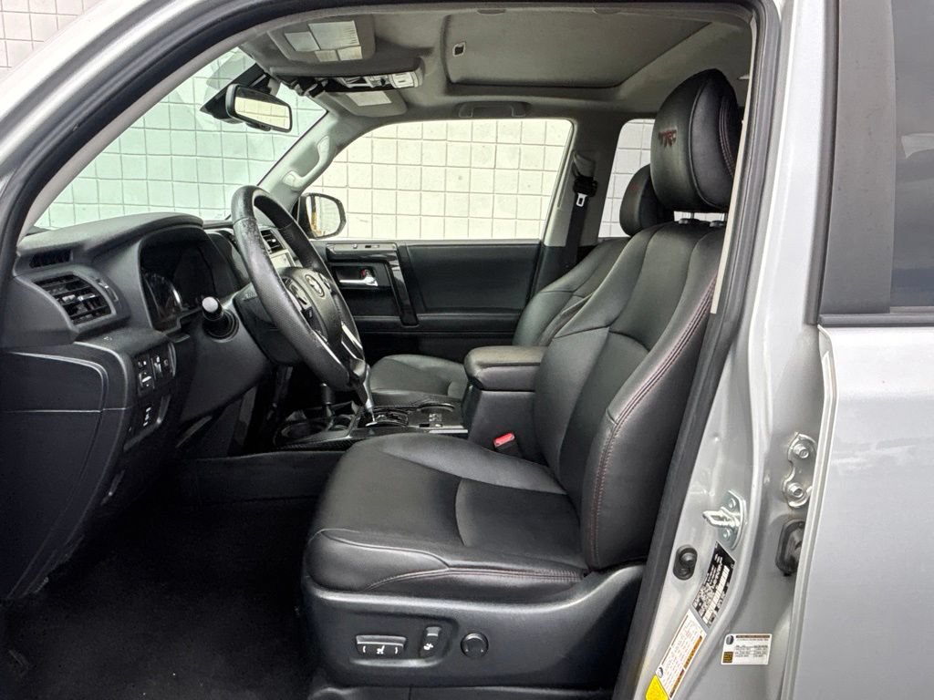 Used 2021 Toyota 4Runner TRD Off-Road Premium w/ Moonroof Package AWD/4WD image 3