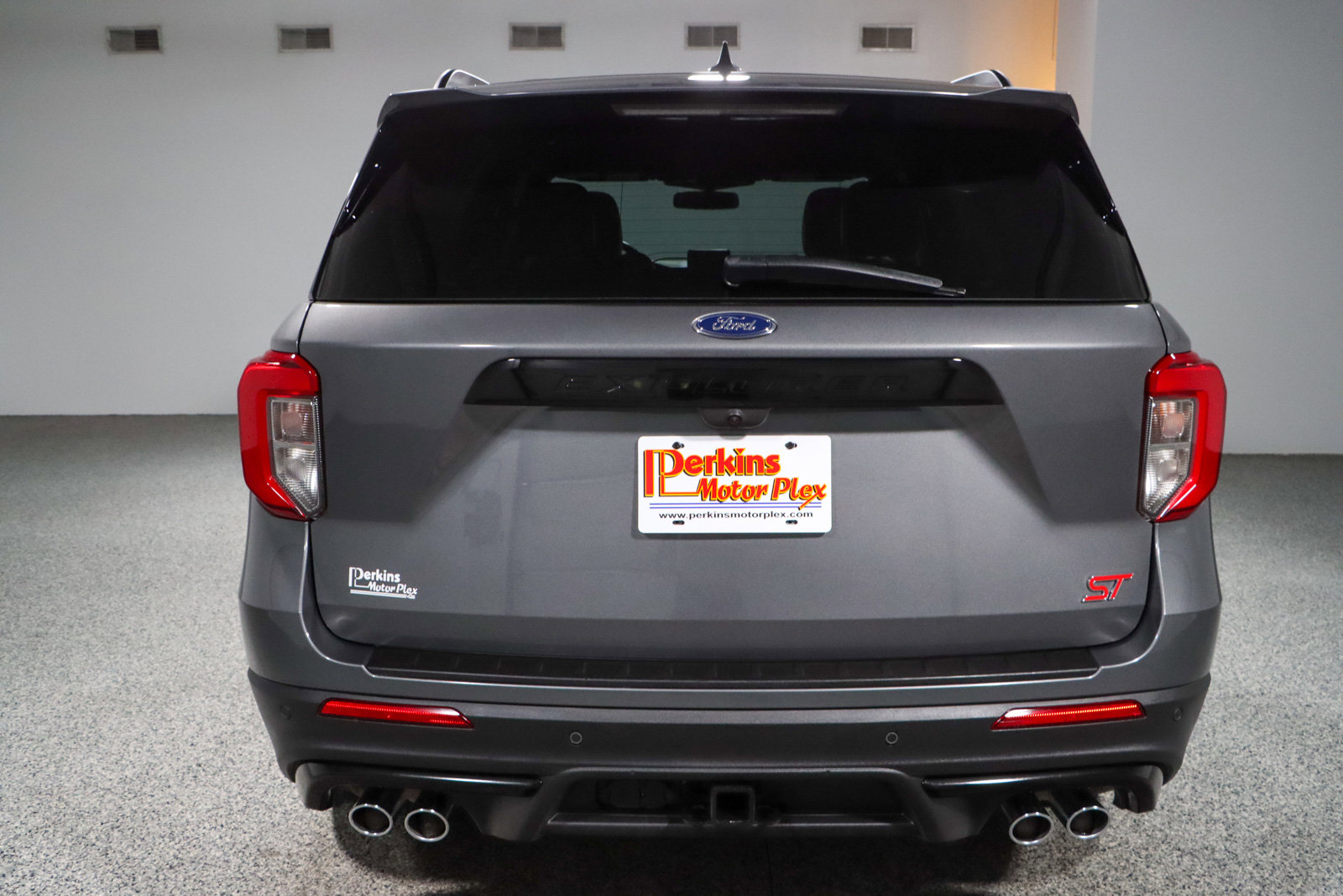 Used 2023 Ford Explorer ST w/ Technology Package image 8