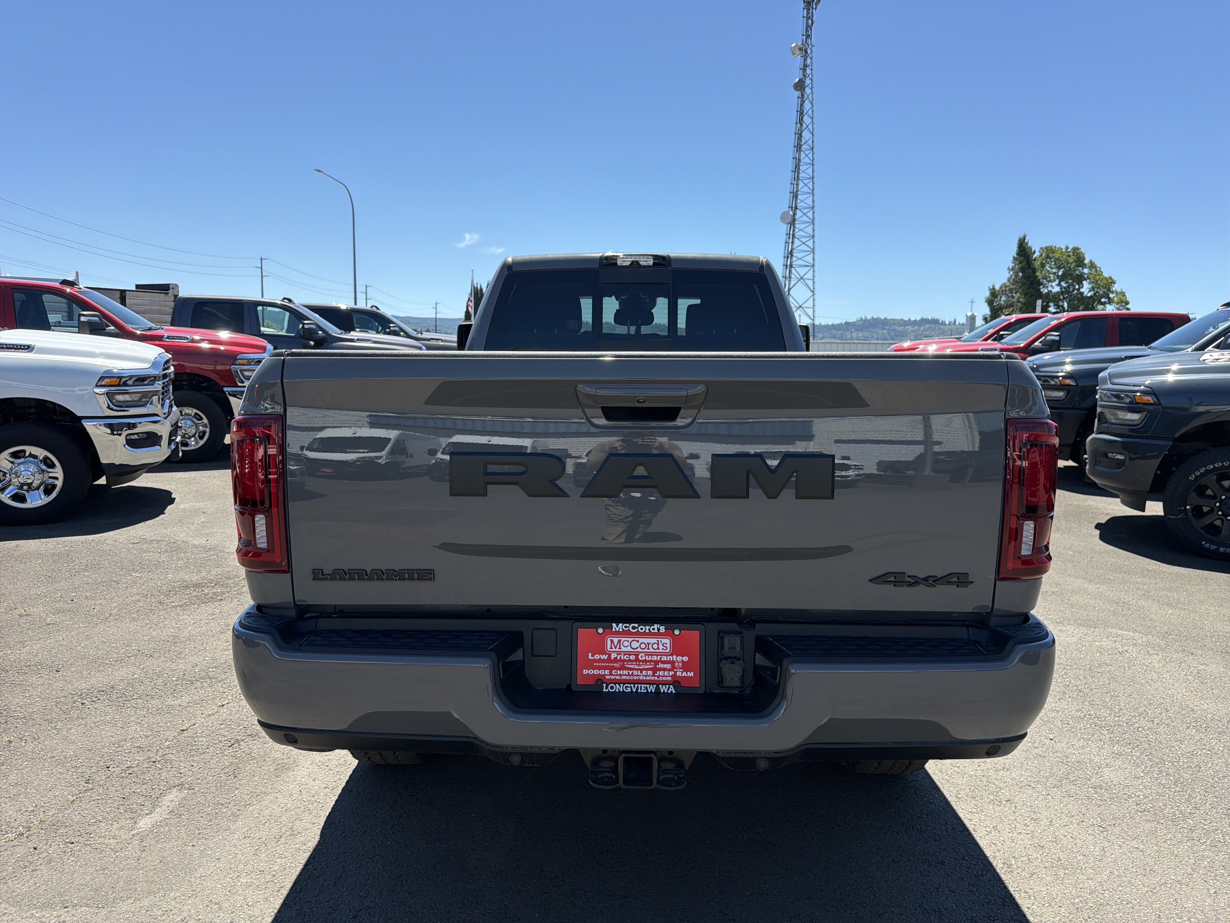 New 2026 RAM 3500 Laramie AWD/4WD image 4