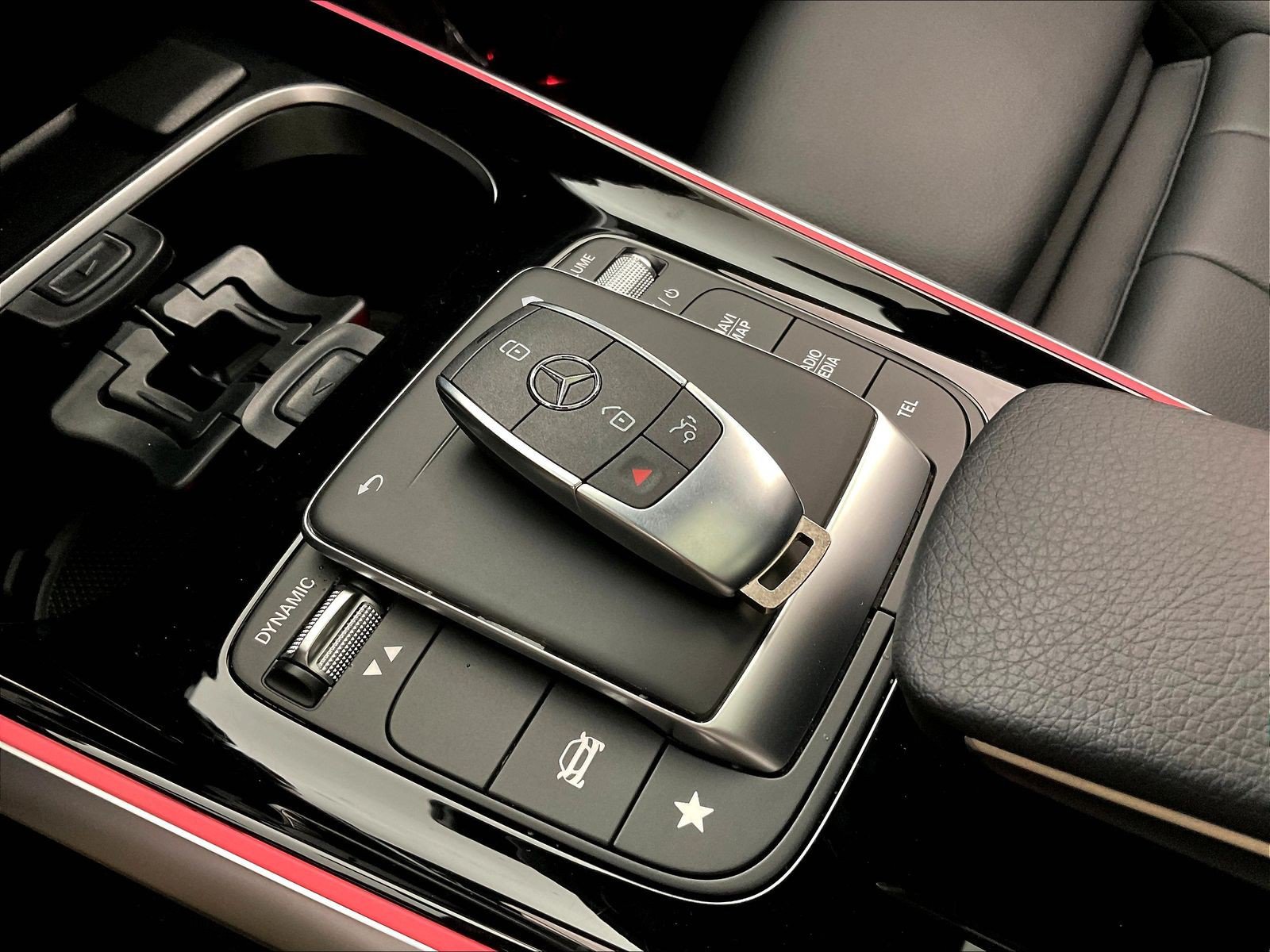 Certified 2023 Mercedes-Benz GLB 250 4MATIC image 35