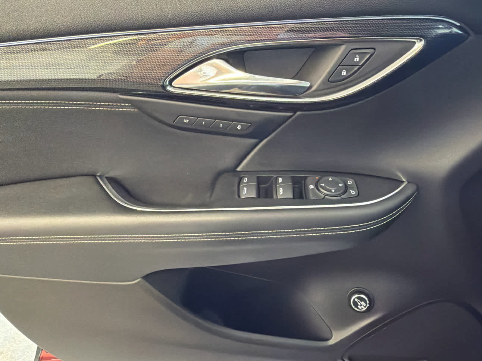 Used 2023 Buick Envision Essence FWD image 17