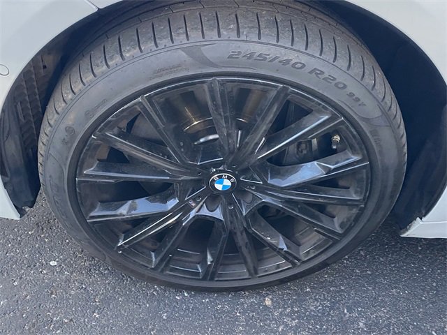 Used 2022 BMW 740i 740i w/ M Sport Package image 4