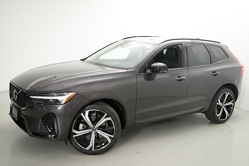 Certified 2024 Volvo XC60 B5 Ultimate w/ Climate Package AWD/4WD image 4