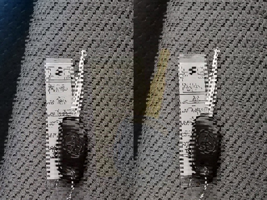 Used 2011 Toyota Tacoma Base image 30